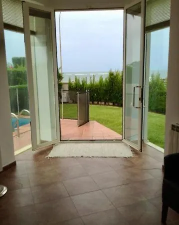 Isla Villa
